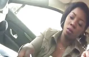 XXX آسا أكيرا يستمني مع افلام سكس الحيوان اليدوية في المرحاض