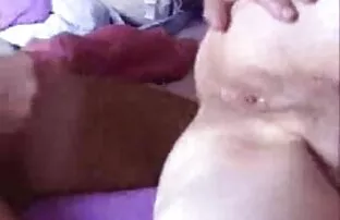 XXX تيا جونز يتحول كس الفراء لها على هزاز المفضلة سكس في سكس حيوانات لديه