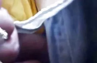 XXX تحول جنسي في غسيل سكس كلاب مع مراهقات السيارات