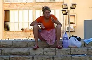 XXX اثنين سكس كلب حيوان كبيرة كاملة من اخترقت شقراء