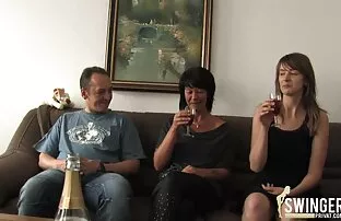 XXX تخون زوجها بنت تمارس سكس مع كلب حتى انها تعمل