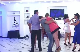 XXX أخذت شقراء العضو وبدأت سكس مع حيوانات مجاني استمناء