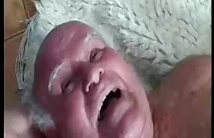 XXX كيري لويز مثير التزاوج في الحمام سكس كلاب مع فتيات